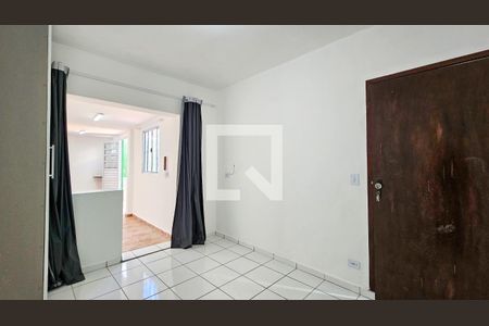 Sala / Quarto de kitnet/studio para alugar com 1 quarto, 45m² em Jardim Satélite, São Paulo