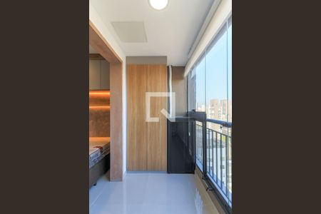 Varanda de kitnet/studio à venda com 1 quarto, 25m² em Campo Belo, São Paulo