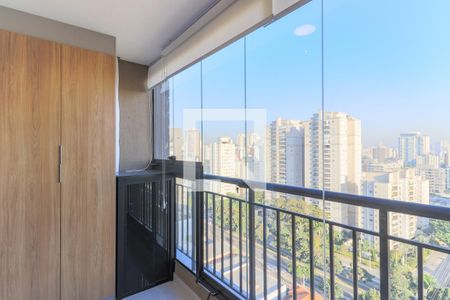 Varanda de kitnet/studio à venda com 1 quarto, 25m² em Campo Belo, São Paulo