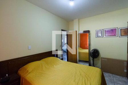 Quarto 2 de casa à venda com 3 quartos, 325m² em Coqueiros, Belo Horizonte