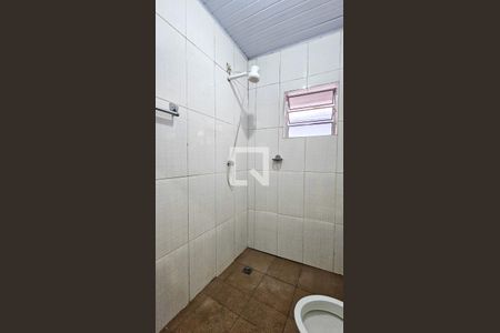 Banheiro de casa para alugar com 1 quarto, 70m² em Jardim Prudência, São Paulo