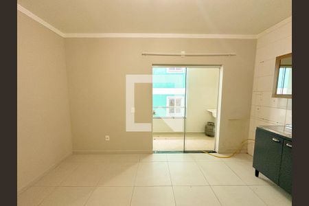 Sala de apartamento para alugar com 2 quartos, 70m² em Ingleses do Rio Vermelho, Florianópolis