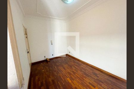 Sala de apartamento para alugar com 2 quartos, 65m² em Novo Riacho, Contagem