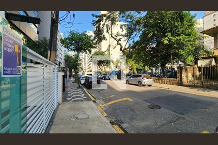 Studio para alugar com 35m², 1 quarto e 1 vaga Studio para alugar com 35m², 1 quarto e 1 vagaVista da Rua