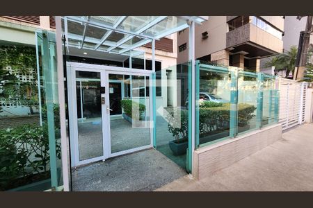 Studio para alugar com 35m², 1 quarto e 1 vaga Studio para alugar com 35m², 1 quarto e 1 vagaFachada