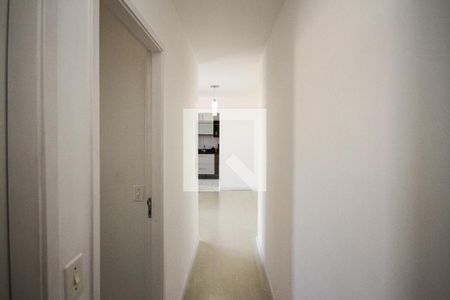 Corredor de apartamento para alugar com 2 quartos, 49m² em Jardim Vila Formosa, São Paulo