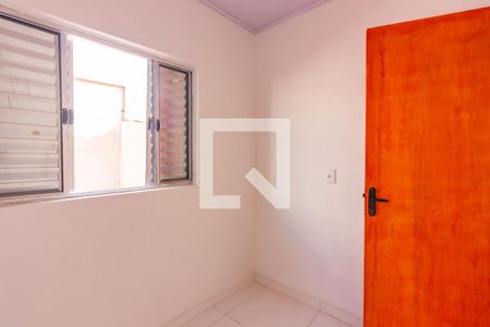 Quarto de casa para alugar com 2 quartos, 40m² em Santo Antônio, Osasco