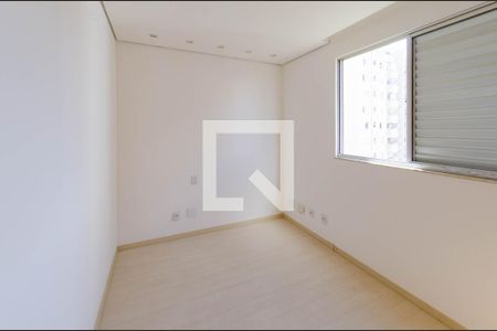 Quarto 1 de apartamento para alugar com 3 quartos, 115m² em Buritis, Belo Horizonte