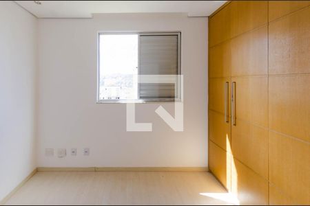 Quarto 1 de apartamento para alugar com 3 quartos, 115m² em Buritis, Belo Horizonte