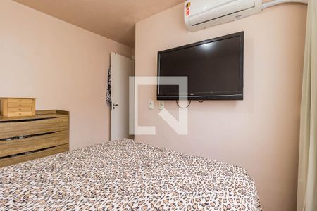 Dormitório 1 de apartamento à venda com 2 quartos, 43m² em Sarandi, Porto Alegre