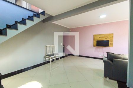 Sala de casa à venda com 3 quartos, 180m² em Jardim Helena, São Paulo