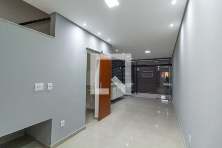 Sala  de casa à venda com 2 quartos, 100m² em Vila Carrão, São Paulo