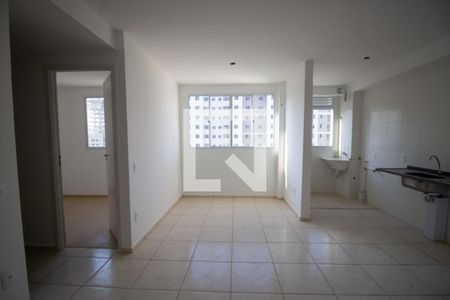 Sala de apartamento para alugar com 2 quartos, 44m² em Vargem Grande, Rio de Janeiro