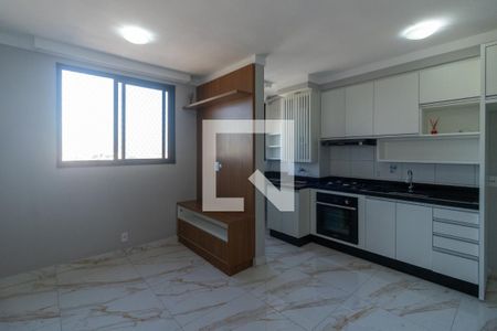 Sala de apartamento para alugar com 2 quartos, 42m² em Jardim Santo Antônio, São Paulo