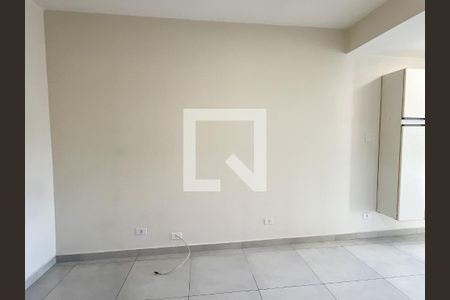 Sala de casa para alugar com 2 quartos, 60m² em Vila Pereira Cerca, São Paulo