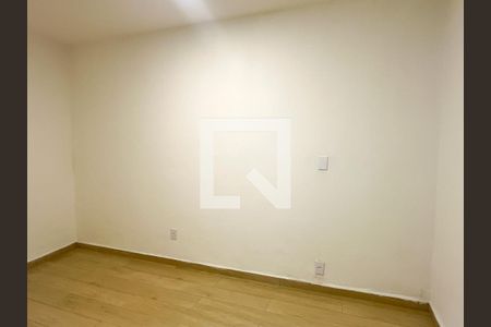 Quarto 2 de casa para alugar com 2 quartos, 60m² em Vila Pereira Cerca, São Paulo