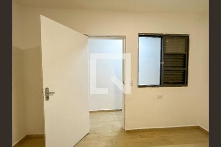 Quarto 1 de casa para alugar com 2 quartos, 60m² em Vila Pereira Cerca, São Paulo