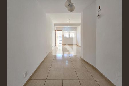 Sala de casa à venda com 2 quartos, 105m² em Jardim Trussardi, São Paulo