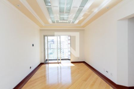 Apartamento para alugar com 75m², 2 quartos e 1 vagaSala