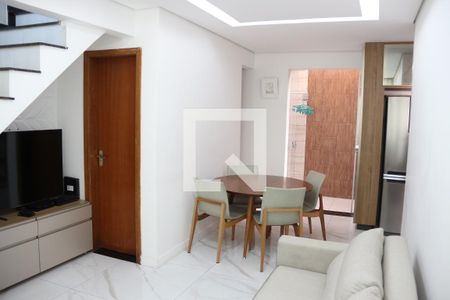 Sala de casa à venda com 3 quartos, 140m² em Pindorama, Belo Horizonte