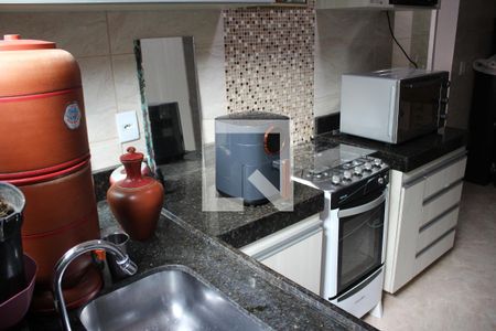 Cozinha de casa à venda com 2 quartos, 70m² em Lindéia, Contagem