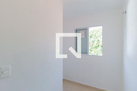 Casa de Condomínio para alugar com 2 quartos, 45m² em Vila Santa Terezinha, Carapicuíba