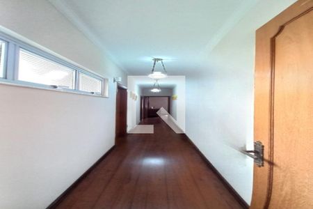 Corredor de casa à venda com 3 quartos, 220m² em Jardim Cura D’ars, Campinas