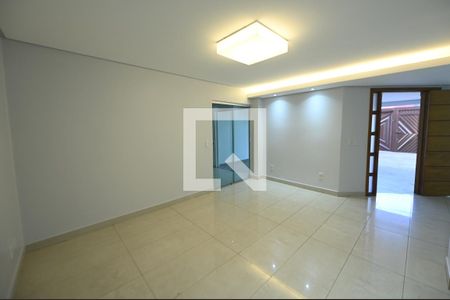 Sala de casa para alugar com 3 quartos, 227m² em Setor Bueno, Goiânia