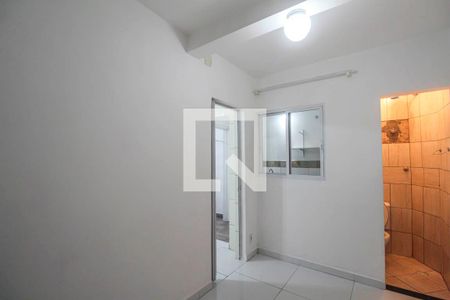 Quarto de casa para alugar com 2 quartos, 70m² em Vila Ema, São Paulo