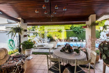 Vista da Sala de casa de condomínio à venda com 4 quartos, 300m² em Alphaville, Santana de Parnaíba