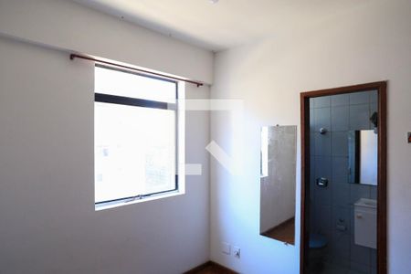 Quarto de apartamento para alugar com 3 quartos, 84m² em Lourdes, Belo Horizonte