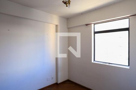 Quarto de apartamento para alugar com 3 quartos, 84m² em Lourdes, Belo Horizonte