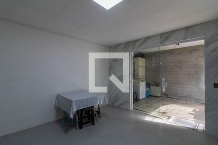 Casa à venda com 198m², 3 quartos e 2 vagas Casa à venda com 198m², 3 quartos e 2 vagasCozinha