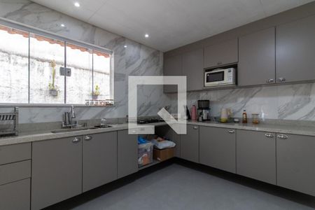 Casa à venda com 198m², 3 quartos e 2 vagas Casa à venda com 198m², 3 quartos e 2 vagasCozinha