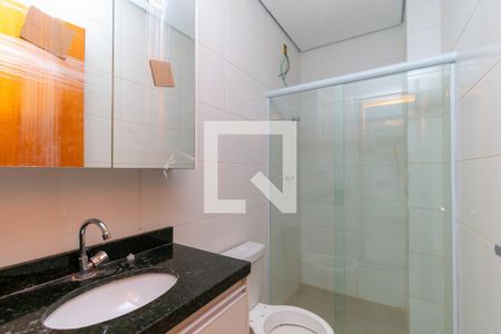 Banheiro de apartamento para alugar com 1 quarto, 28m² em Vila Marieta, São Paulo