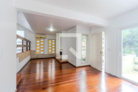 Sala de casa à venda com 4 quartos, 250m² em Jardim Isabel, Porto Alegre