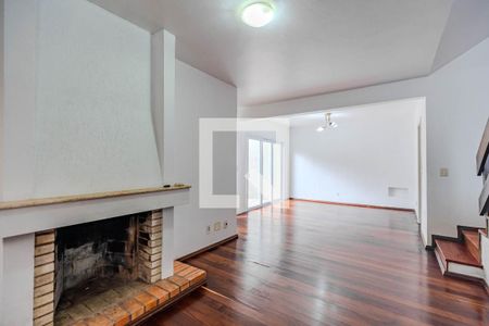 Sala de casa à venda com 4 quartos, 250m² em Jardim Isabel, Porto Alegre