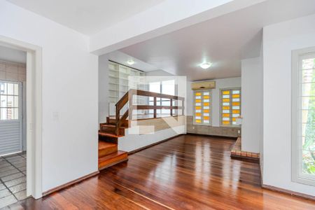 Sala de casa à venda com 4 quartos, 250m² em Jardim Isabel, Porto Alegre