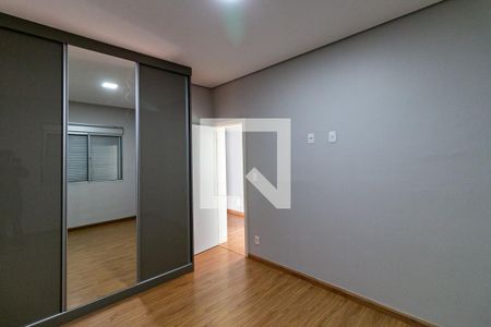 Quarto 2 de casa à venda com 5 quartos, 292m² em Santa Lúcia, Belo Horizonte