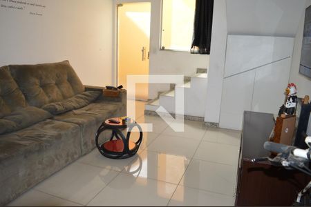 Sala de casa de condomínio à venda com 2 quartos, 67m² em Parque Xangri-lá, Contagem