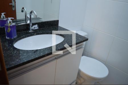 Lavabo de casa de condomínio à venda com 2 quartos, 67m² em Parque Xangri-lá, Contagem