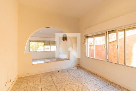 Sala de casa à venda com 5 quartos, 300m² em Igara, Canoas