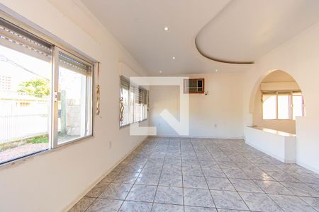 Sala de casa à venda com 5 quartos, 300m² em Igara, Canoas