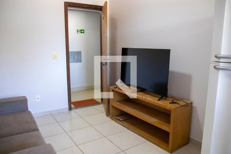 Sala de apartamento para alugar com 1 quarto, 44m² em Vila Santa Isabel, Goiânia