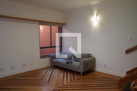 Sala de casa para alugar com 4 quartos, 200m² em Cerqueira César, São Paulo