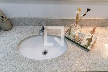 Apartamento à venda com 87m², 3 quartos e 1 vaga Apartamento à venda com 87m², 3 quartos e 1 vagaBanheiro da suíte