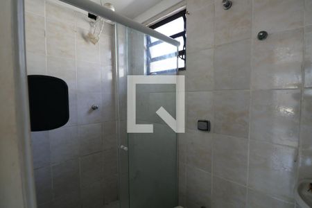 Banheiro Social de apartamento para alugar com 1 quarto, 28m² em Vila Santo Antônio, Guarujá