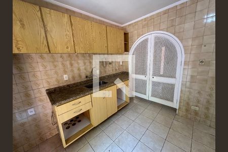 Cozinha de casa para alugar com 4 quartos, 178m² em Água Branca, São Paulo