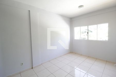 Sala de apartamento para alugar com 2 quartos, 46m² em Chácaras Tubalina E Quartel, Uberlândia