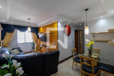 Sala de apartamento para alugar com 2 quartos, 58m² em Vila Carmosina, São Paulo